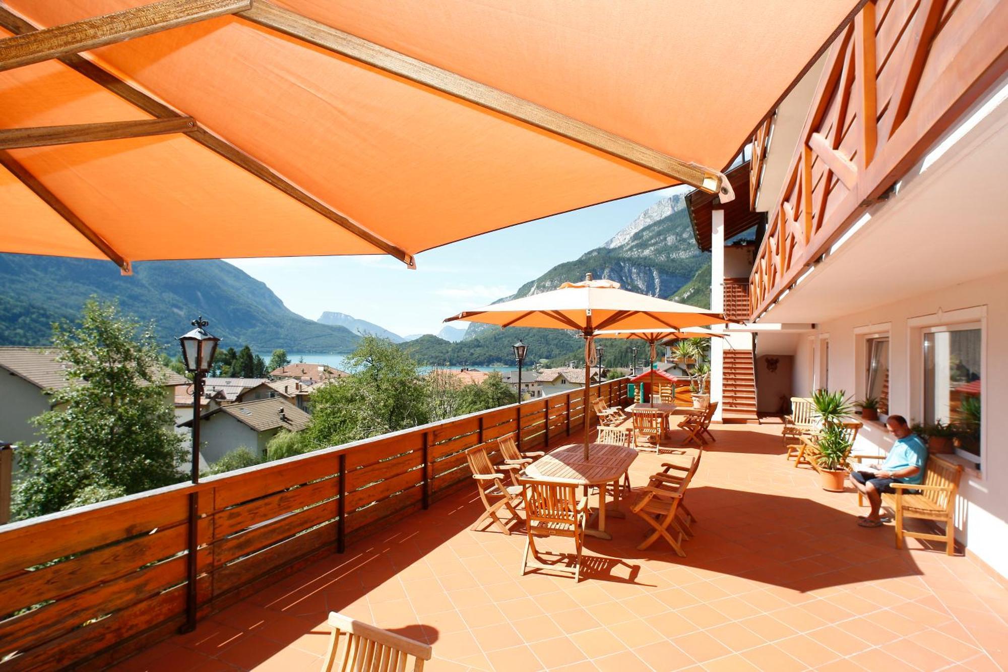 Hotel Garni Villanova Molveno Buitenkant foto