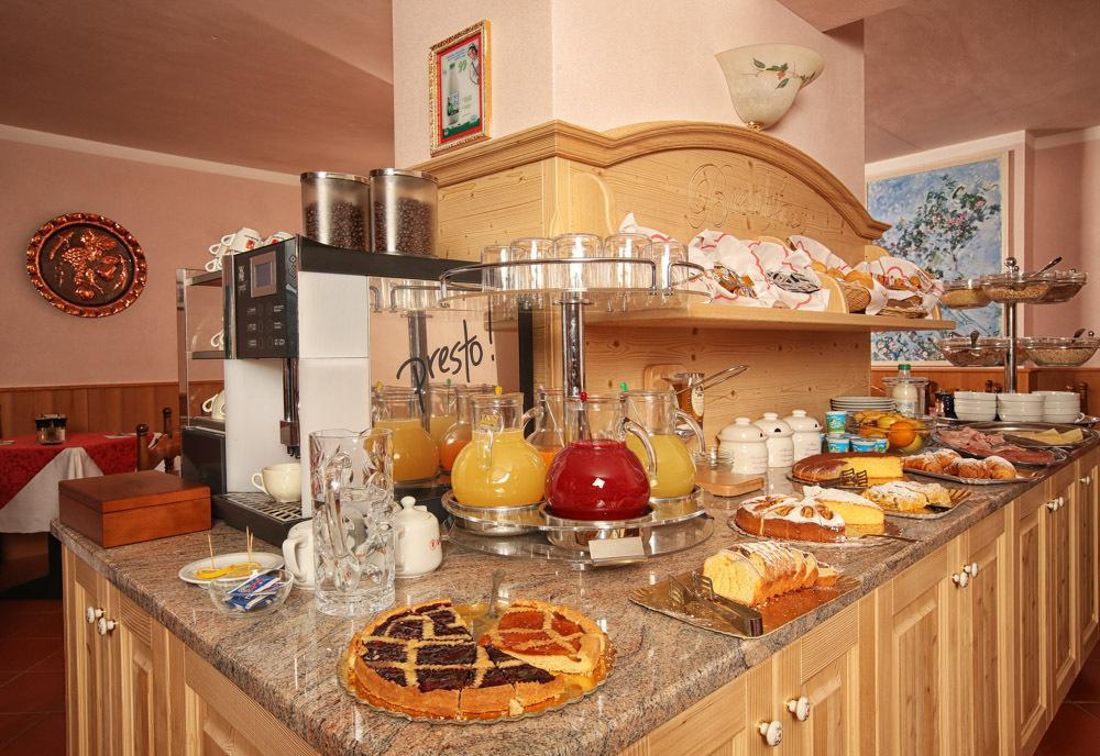 Hotel Garni Villanova Molveno Buitenkant foto